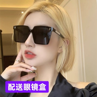 <!--新款金属竖钉墨镜连体片大框方形时尚潮流防紫外线太阳眼镜女遮光-->